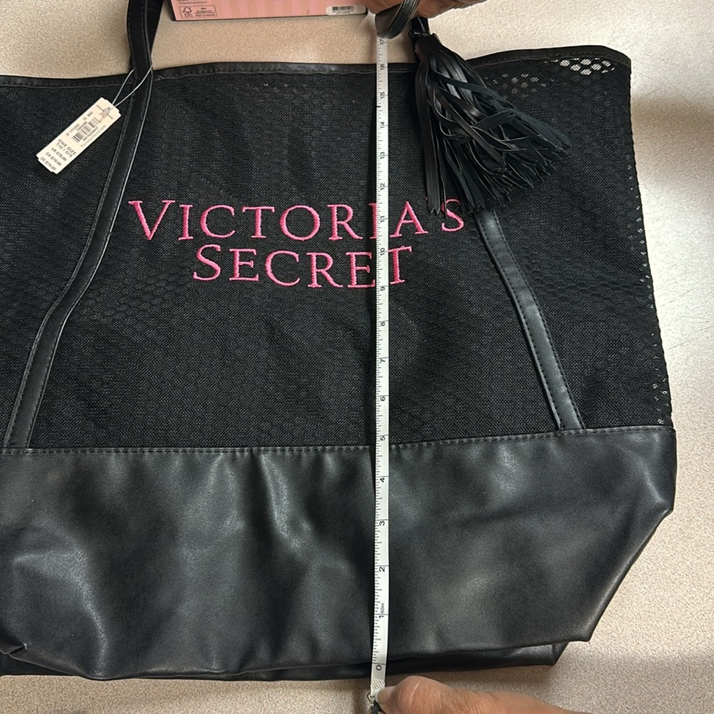 Victoria Secret Bundle - Picture 6 of 6